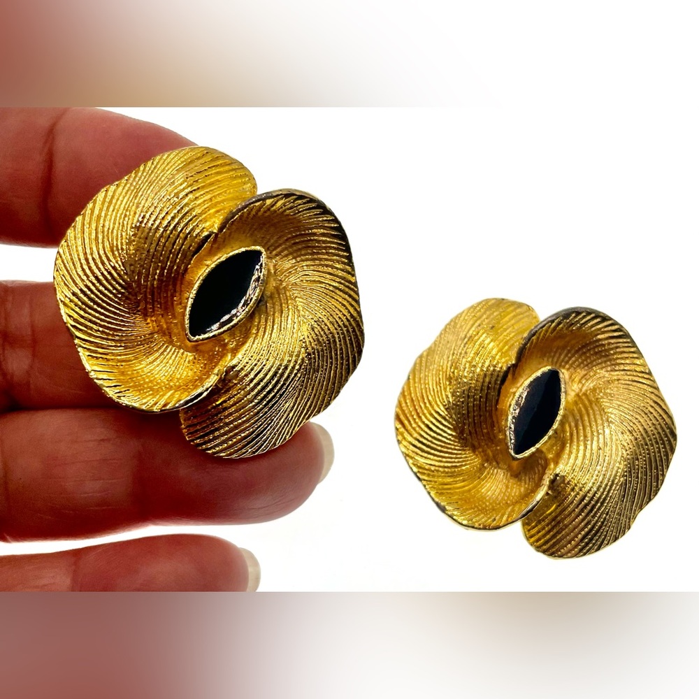 Vintage Signed Bluette Made in France Textured GoldTone Floral Design Shoe Clips
